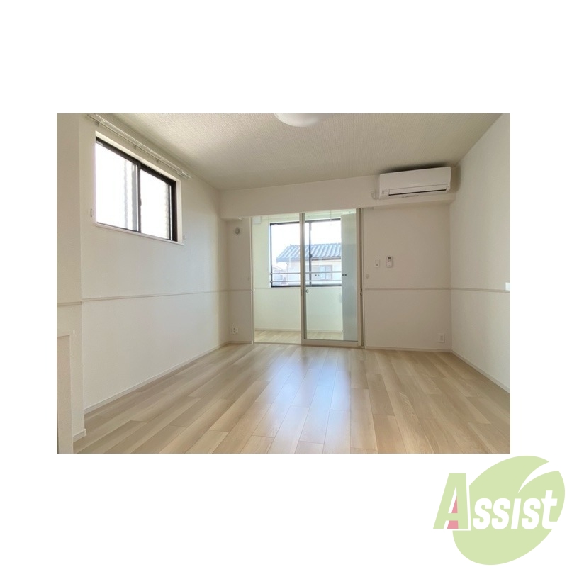 居室・リビング　南向き、２面彩光の窓で明るいリビングですね