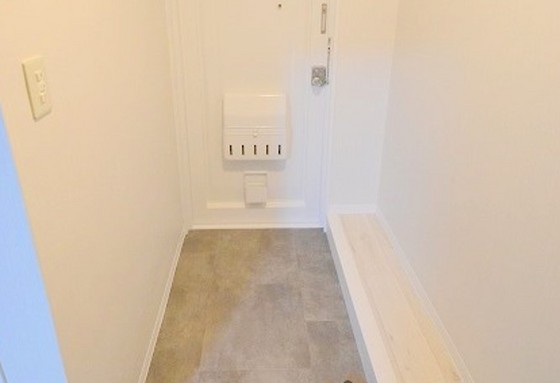 玄関　※他号室の参考写真です。