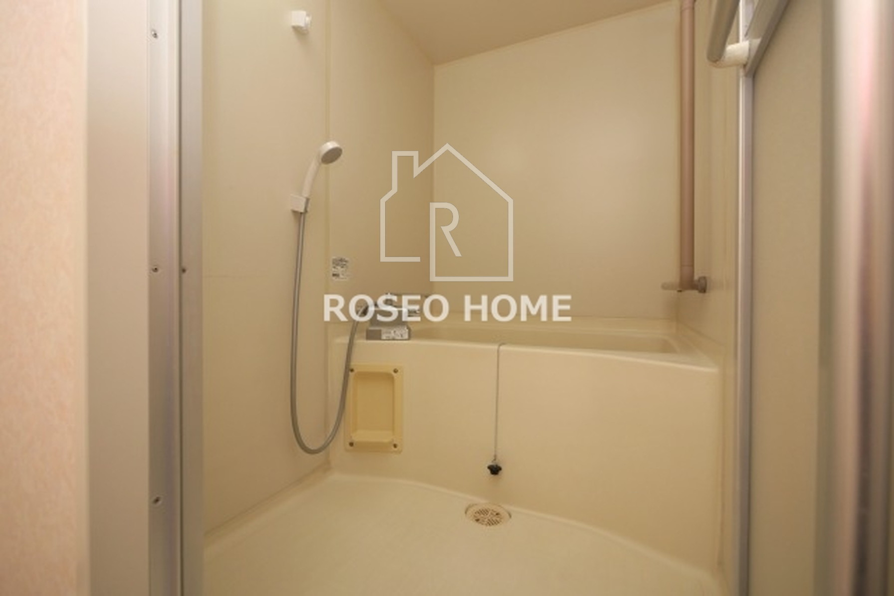 バス・シャワールーム　同マンション別部屋：参考写真