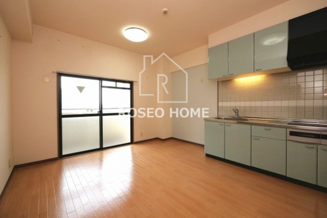 居室・リビング　同マンション別部屋：参考写真