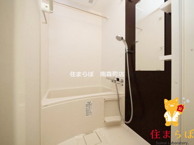 バス・シャワールーム　「見た目じゃなく、心に“しっくりくる”を大切に。」