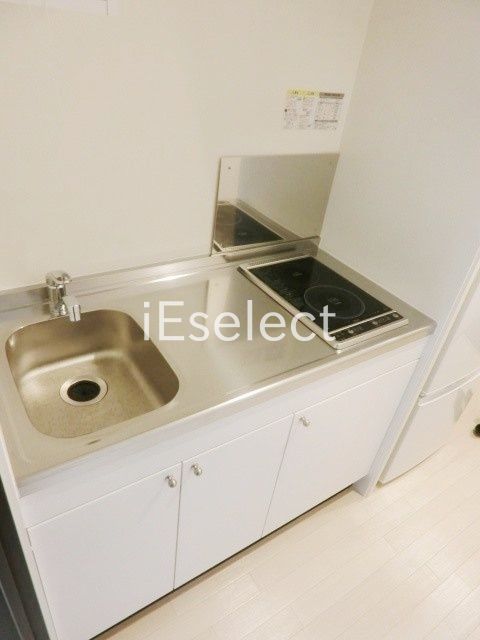 キッチン　ＩＨクッキングヒーター付きキッチン。