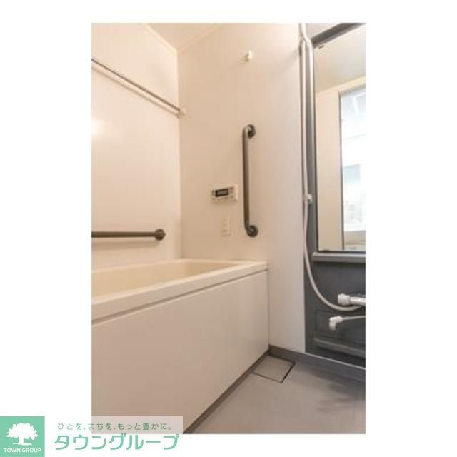 バス・シャワールーム　※写真は同タイプ住戸です。