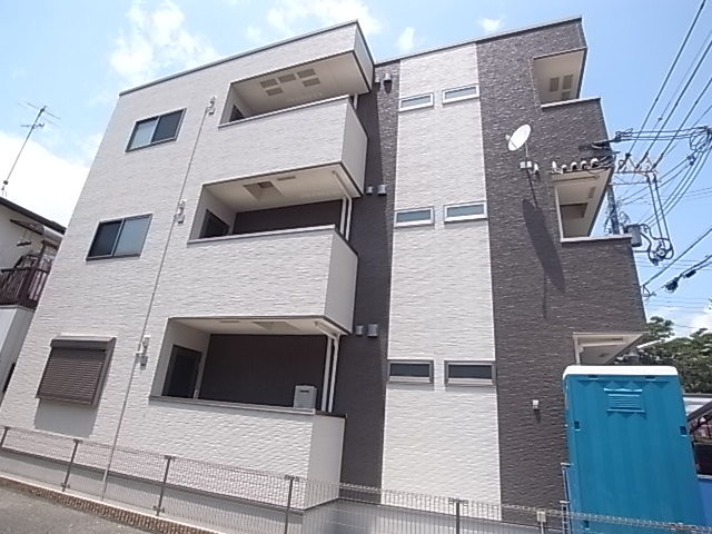 建物外観　建設中