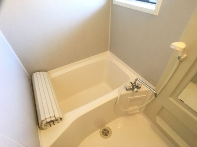 バス・シャワールーム　バスルーム