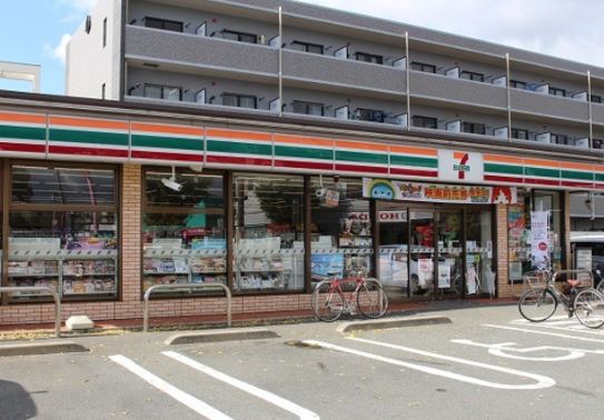 コンビニ　セブンイレブン 博多那珂6丁目店（コンビニ）まで289m