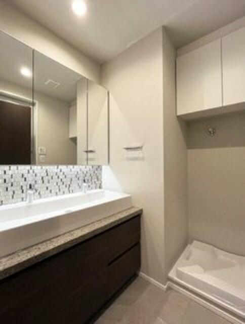 洗面設備　※写真は同タイプ住戸です。