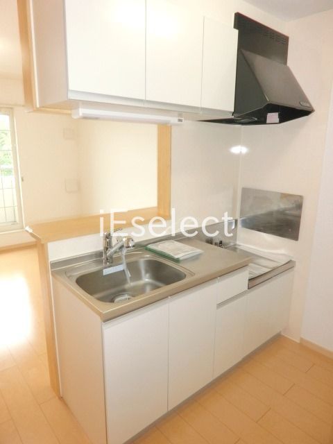 キッチン　使い勝手の良いカウンターキッチン仕様