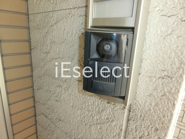 セキュリティ　玄関にはモニターホン。