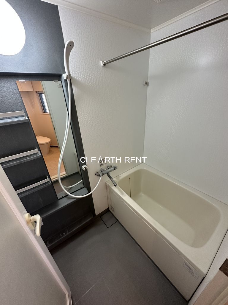 バス・シャワールーム　浴室乾燥機付きバスルーム