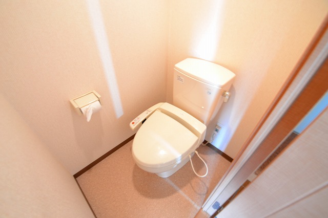トイレ　お問合せはシティホーム海田センター　082-821-2227