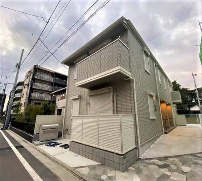 建物外観　六町駅徒歩３分（240）の好立地