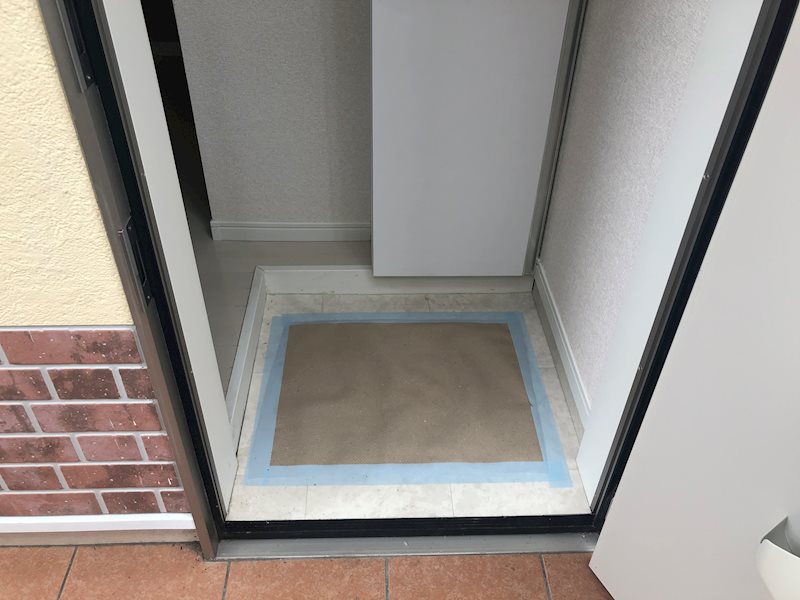 玄関　同モデル参照