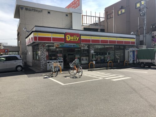 コンビニ　デイリーヤマザキ 深井駅前店（コンビニ）まで220m