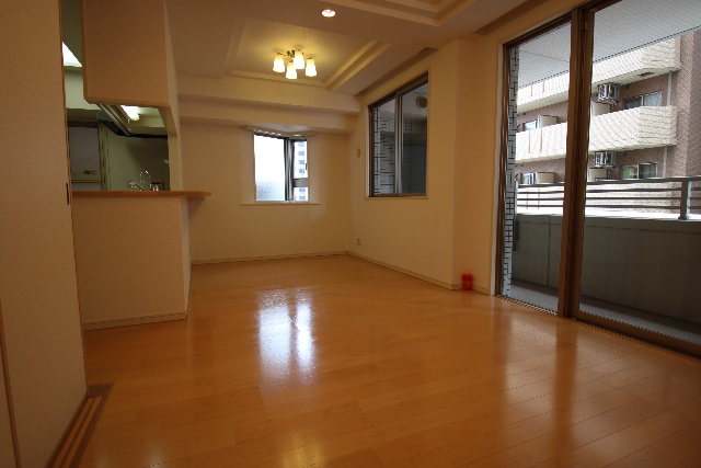 居室・リビング　※別室の参考写真の為、現況優先です。