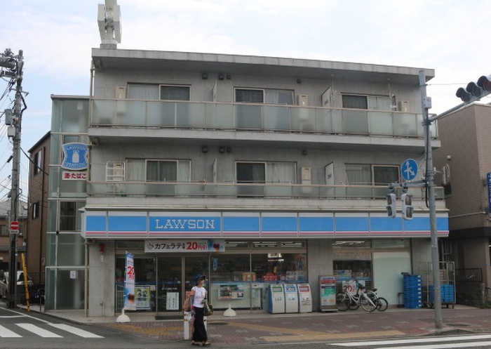 コンビニ　ローソン蒲田3丁目店（コンビニ）まで117m