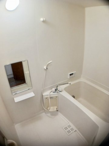 バス・シャワールーム　ゆったり過ごせるお風呂です