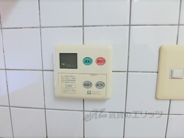 その他設備　給湯器リモコン