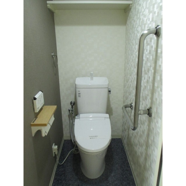 トイレ　シャワー機能付き便座