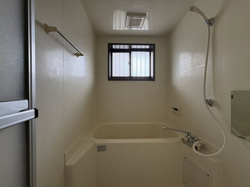 バス・シャワールーム　浴室　※別号室参考写真
