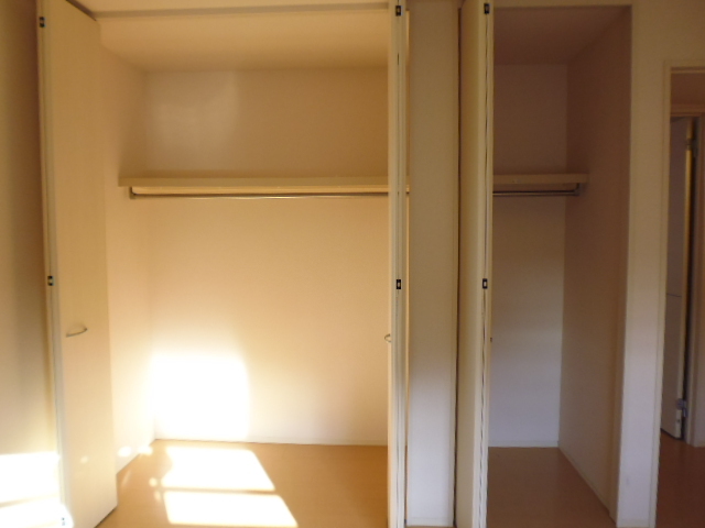 収納　洋室クローゼット収納