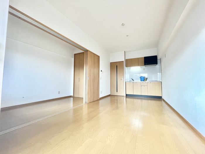 居室・リビング　※同タイプ他号室の写真です。