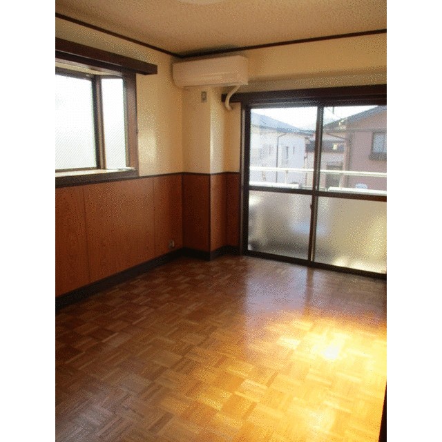 居室・リビング　洋室　６帖