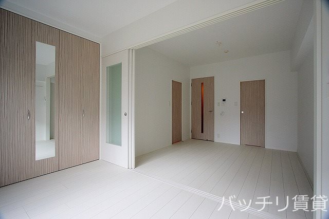 居室・リビング　別号室の画像。現況優先