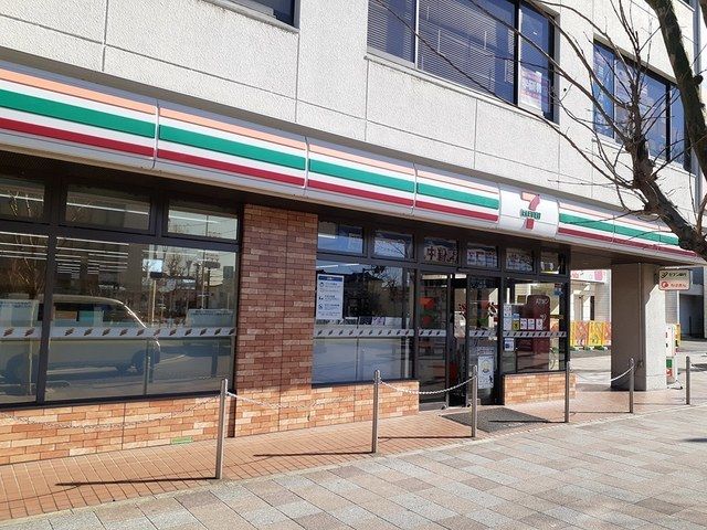 コンビニ　セブンイレブン流山江戸川台西店（コンビニ）まで722m
