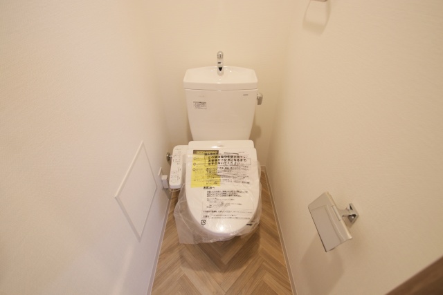 トイレ　※別室の参考写真の為、現況優先です。