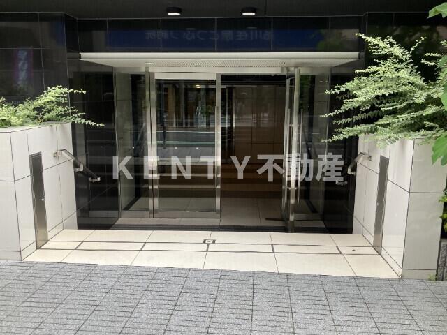 エントランス　清潔なエントランスです