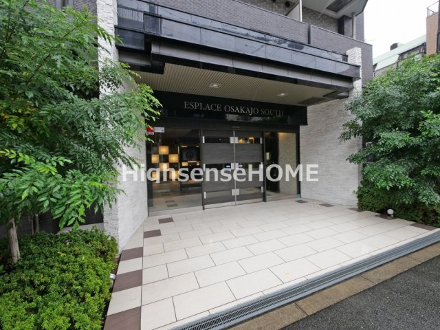 エントランス　建物の内部です