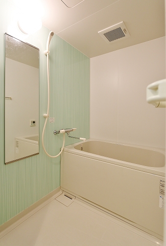 バス・シャワールーム　オシャレなバスルーム