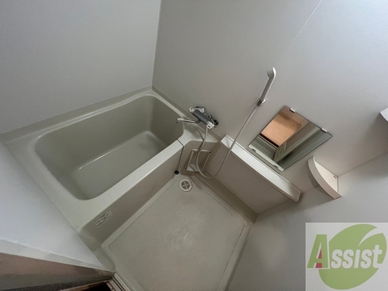 バス・シャワールーム　お風呂になります。一日の疲れを癒してくださいね。