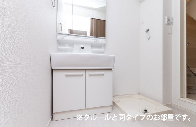 洗面設備　使いやすい洗面所です