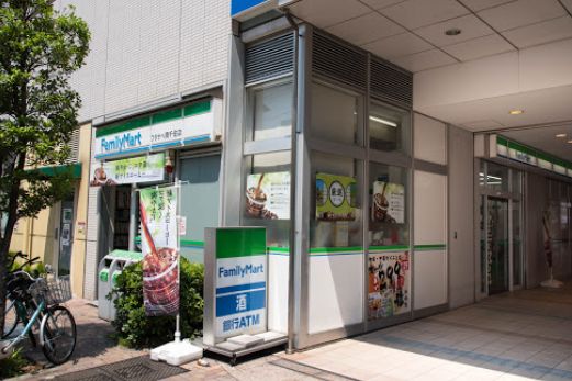 コンビニ　ファミリーマートワタナベ南千住店（コンビニ）まで120m