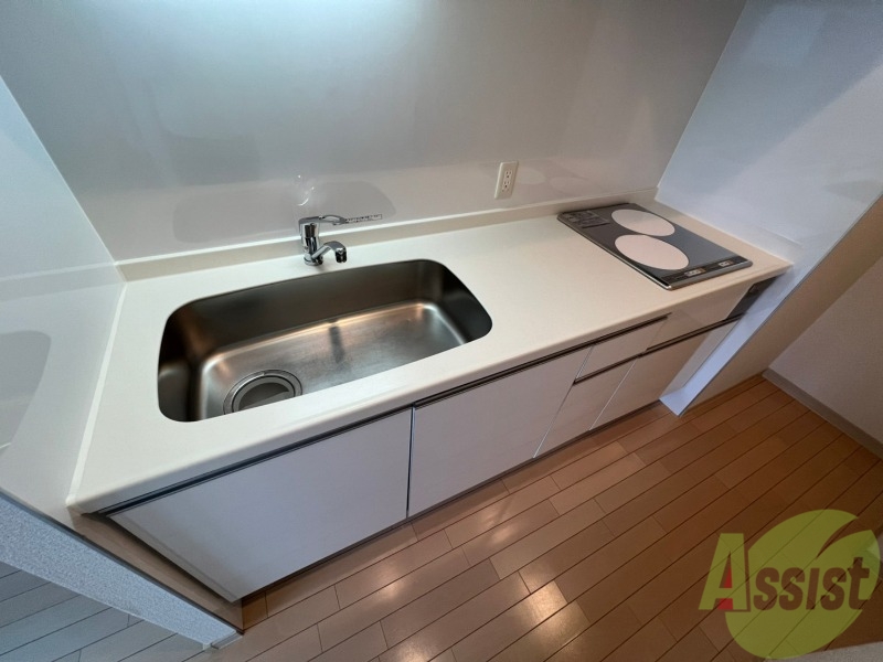 キッチン　ＩＨクッキングヒーターが設置されていて、便利ですね～。