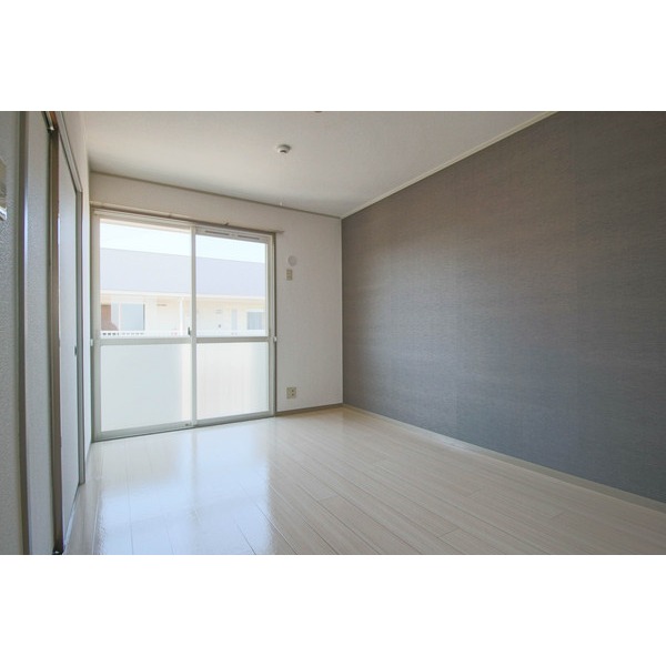 居室・リビング　同じ建物の別のお部屋