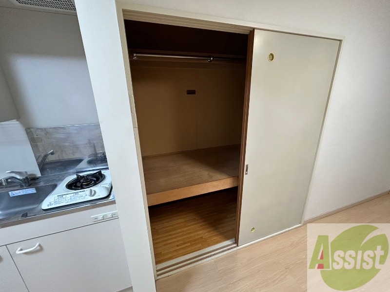 収納　寝室のクローゼットにもたくさん収納出来ますね！