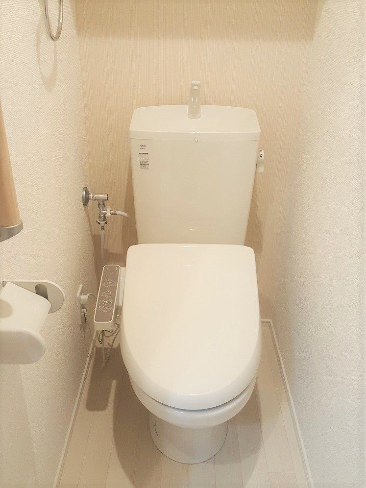 トイレ　撮影１０２号室