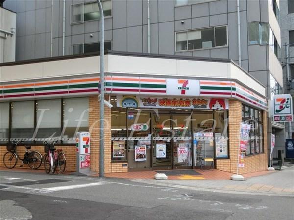 コンビニ　セブンイレブン大阪谷町9丁目店（コンビニ）まで393m