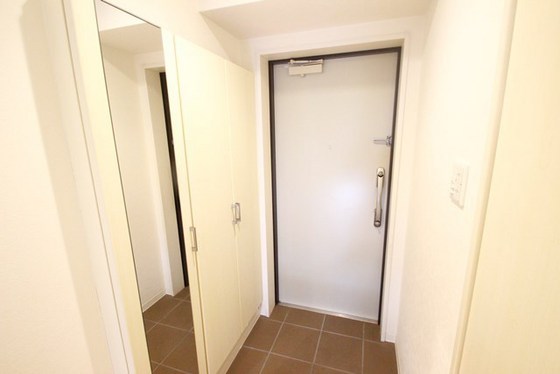 玄関　※別部屋の写真です