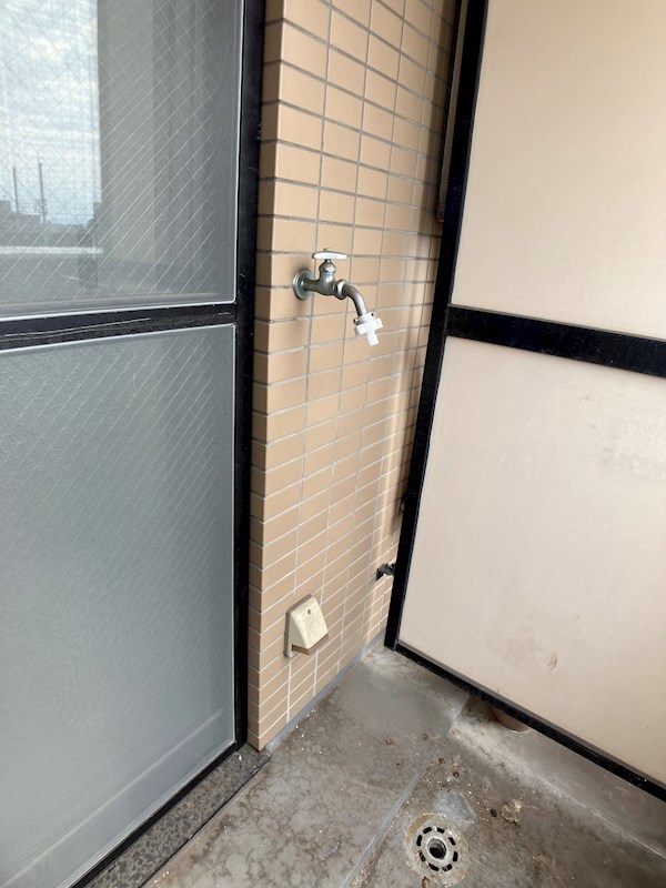 その他設備　室外洗濯機置き場