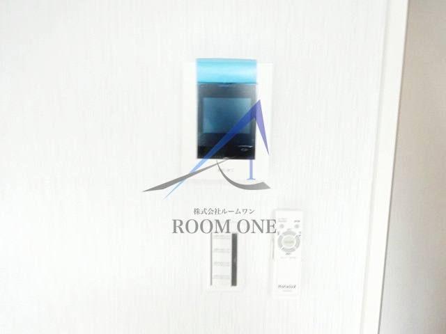 セキュリティ　モニター付きインターホンです。