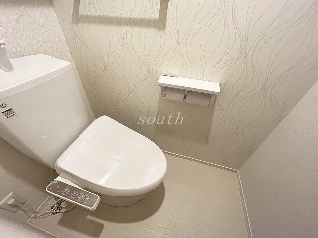 トイレ　ウォシュレット付きのトイレ