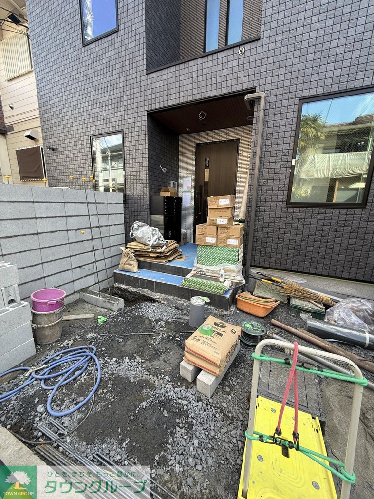 エントランス　駐車場