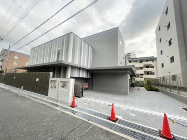 その他　デコホーム　イズミヤ千里丘店（その他）まで1067m