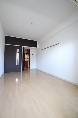 居室・リビング　こちらのリビングで趣味の時間をお楽しみください