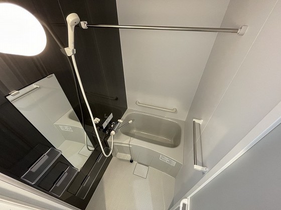 バス・シャワールーム　※別部屋の写真です