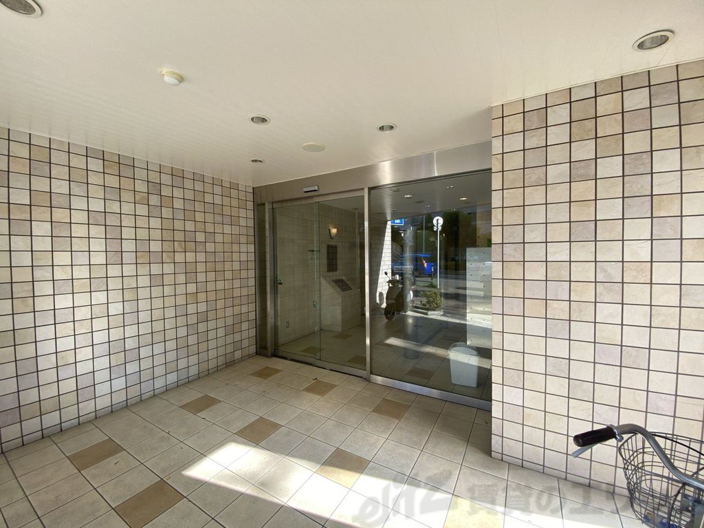 エントランス　エントランス